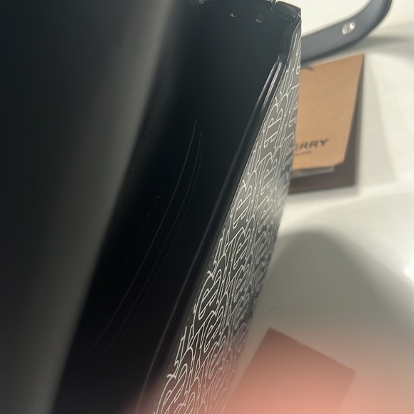 Burberry - Picture 8 of 12